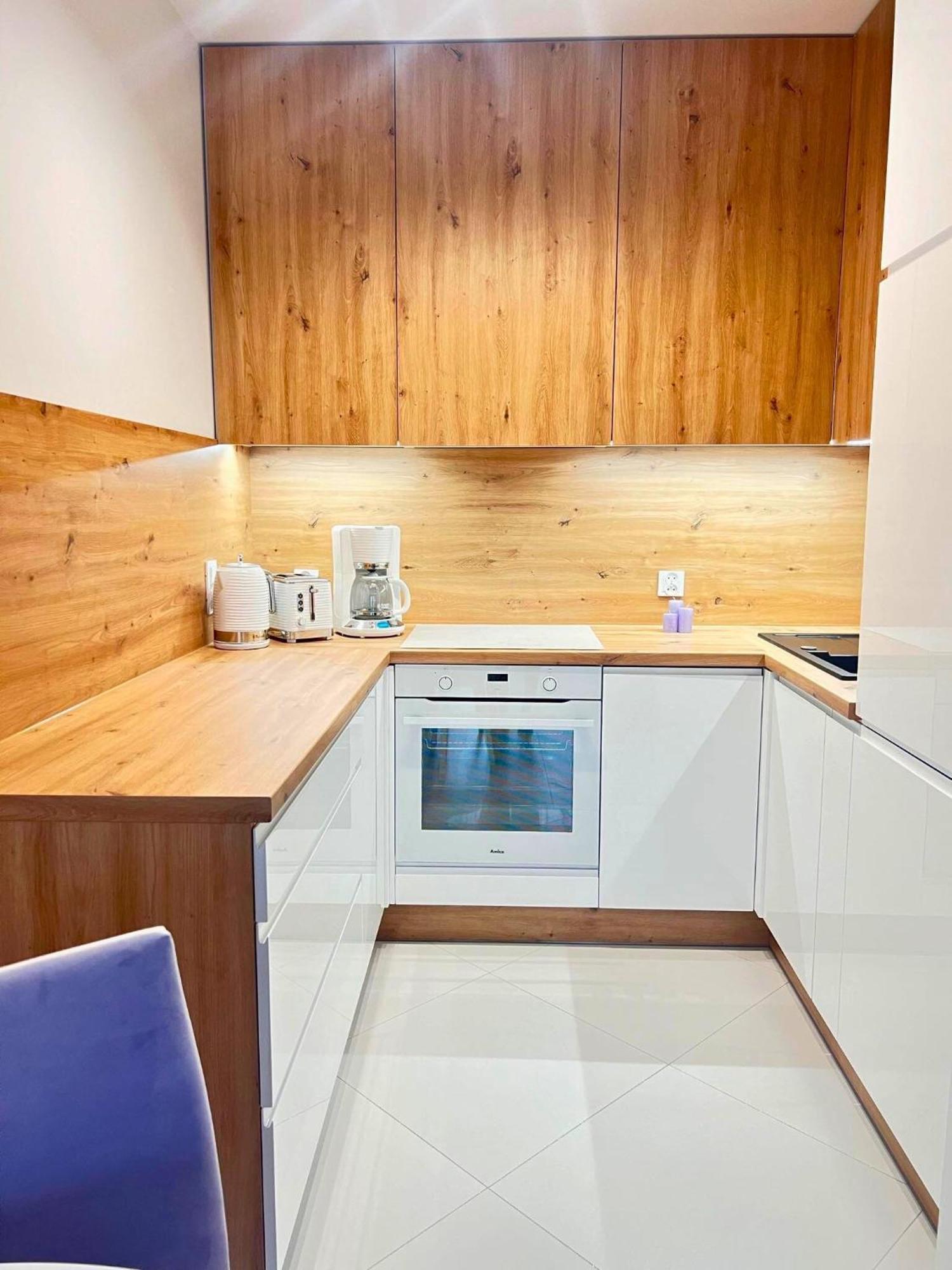 Apartament Purple Poznań Exteriör bild